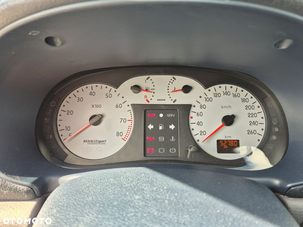 Renault Clio - 18