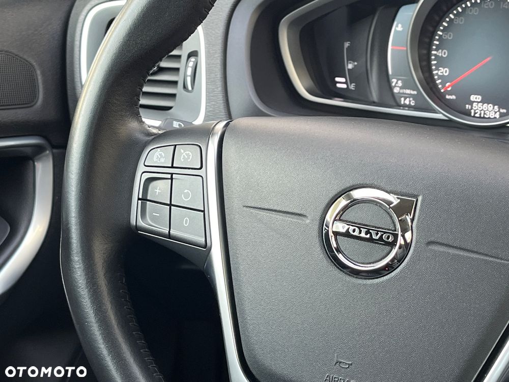 Volvo V40 T3 Drive-E Inscription - 16