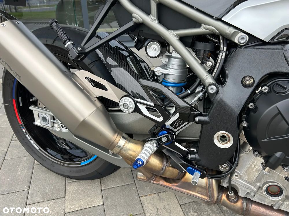 BMW S - 13