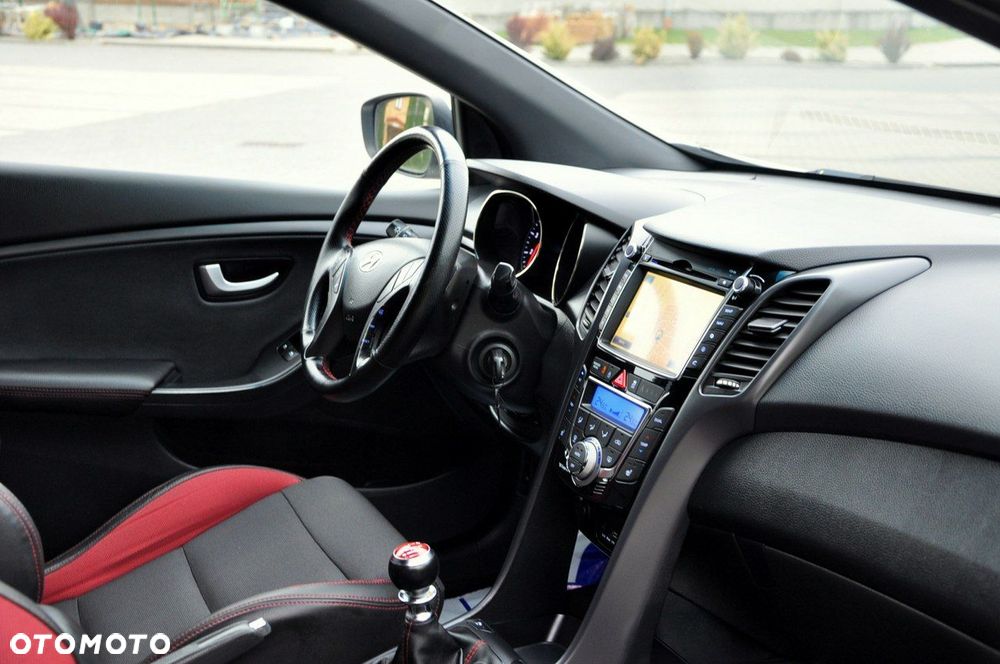 Hyundai i30 1.6 GDI Turbo Luxury - 18