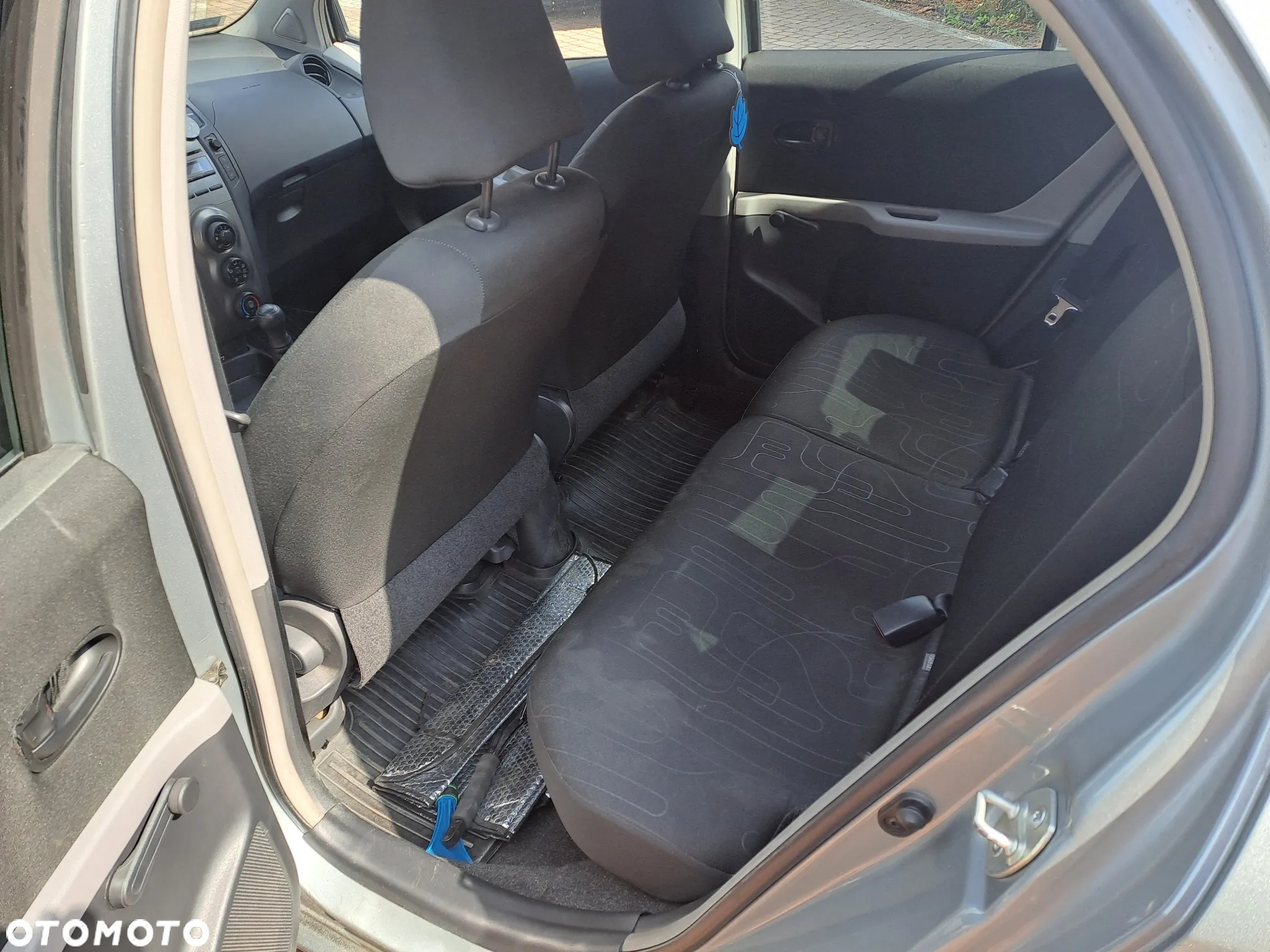 Toyota Yaris 1.0 Luna - 8