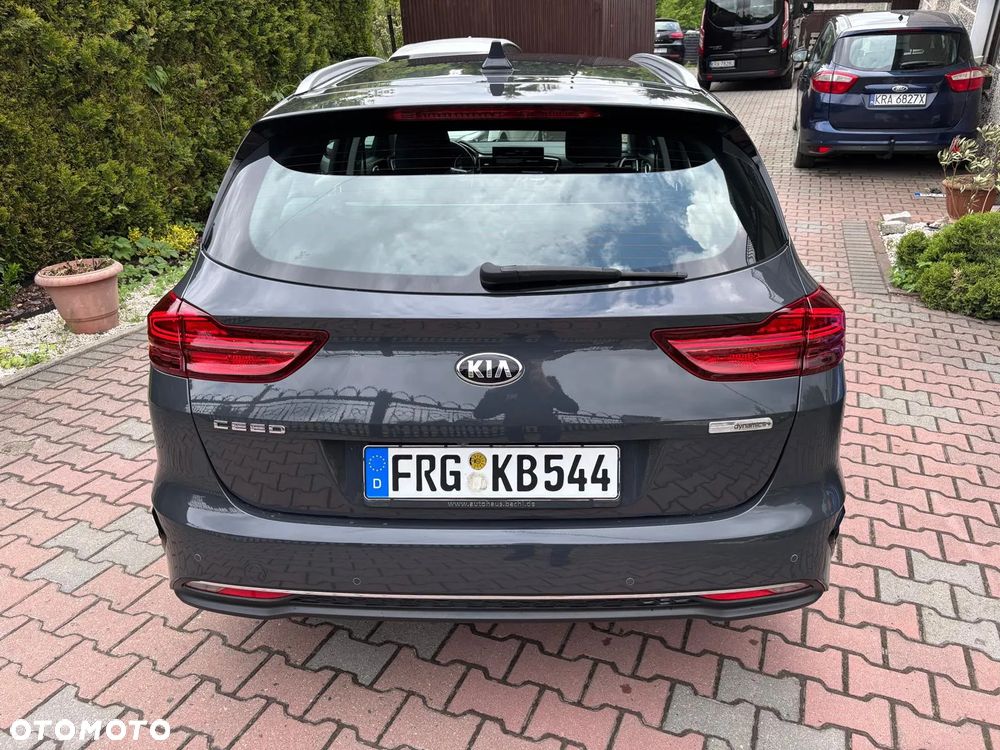 Kia Ceed 1.6 CRDi (48V Mild-Hybrid) DCT7 Platinum - 14