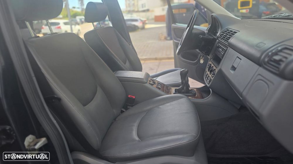 Mercedes-Benz ML 230 Standard - 11