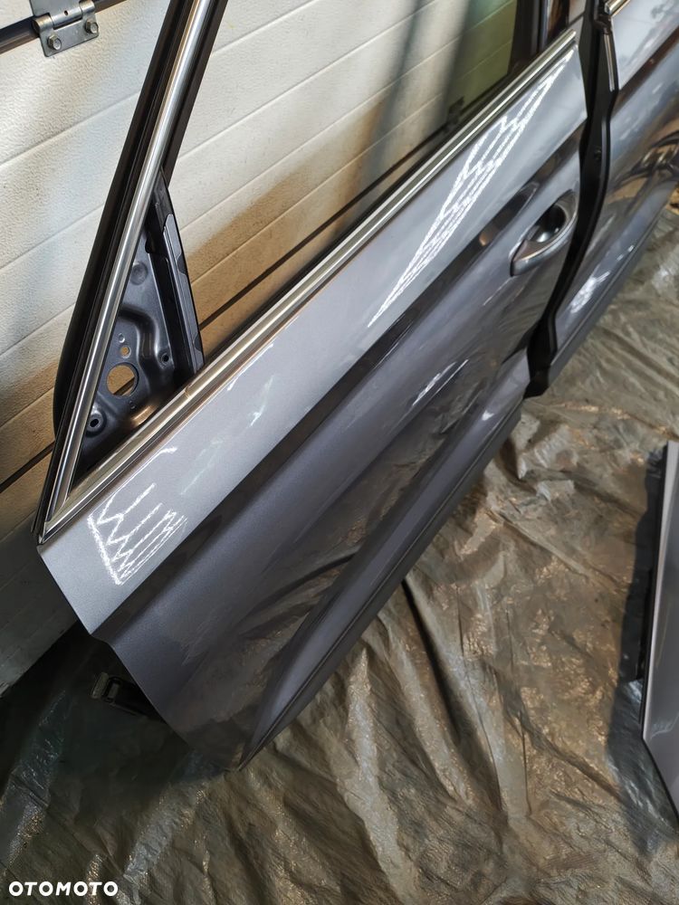 SKODA KODIAQ  drzwi lewy przód lift  w kolor   LF7C w kolor pod miernik - 5