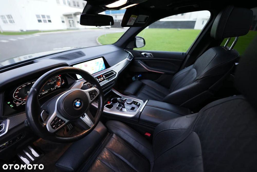 BMW X5 M M50d - 13