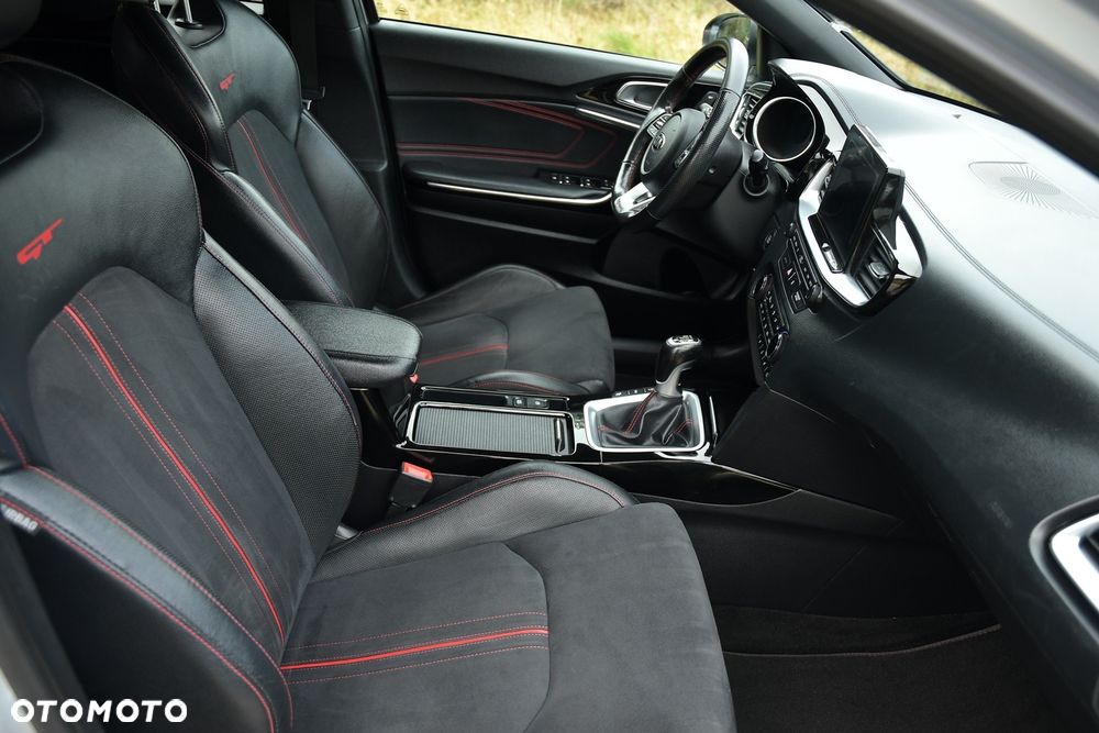 Kia Ceed - 26