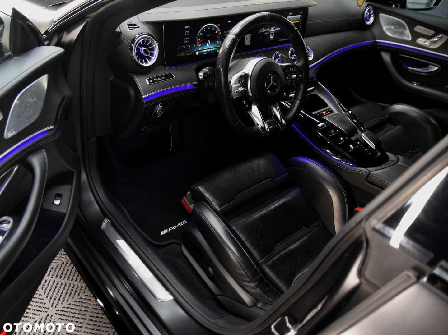 Mercedes-Benz AMG GT 43 4-Matic+ - 23