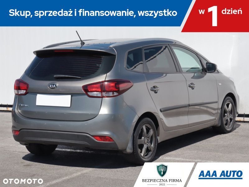 Kia Carens - 7