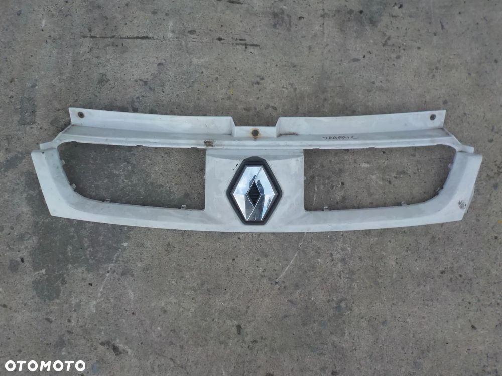 RENAULT TRAFIC II GRIL ATRAPA ZDERZAKA - 1