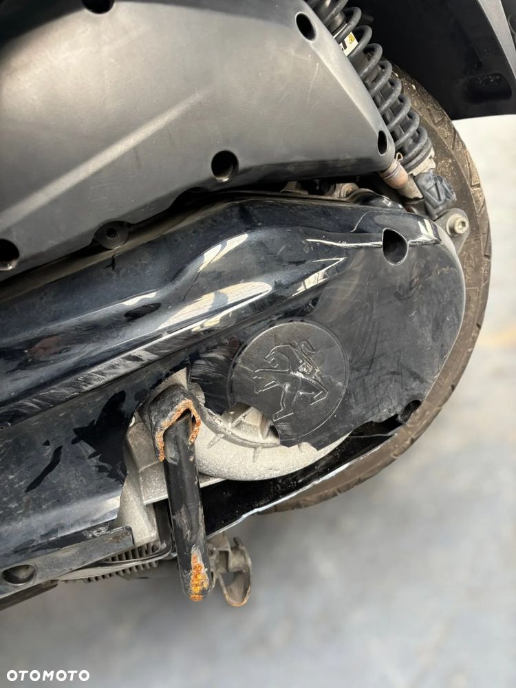 Peugeot Metropolis - 32