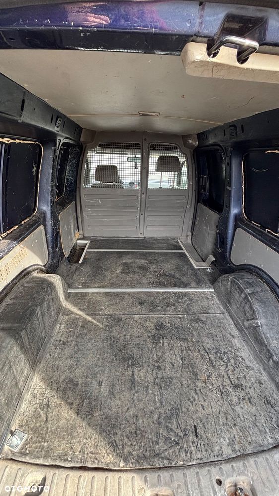 Volkswagen Caddy Maxi - 15