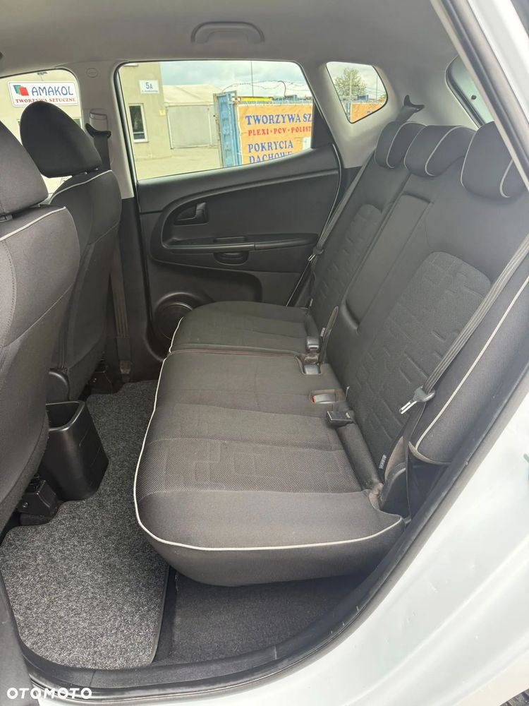 Kia Venga 1.4 CRDi L - 12