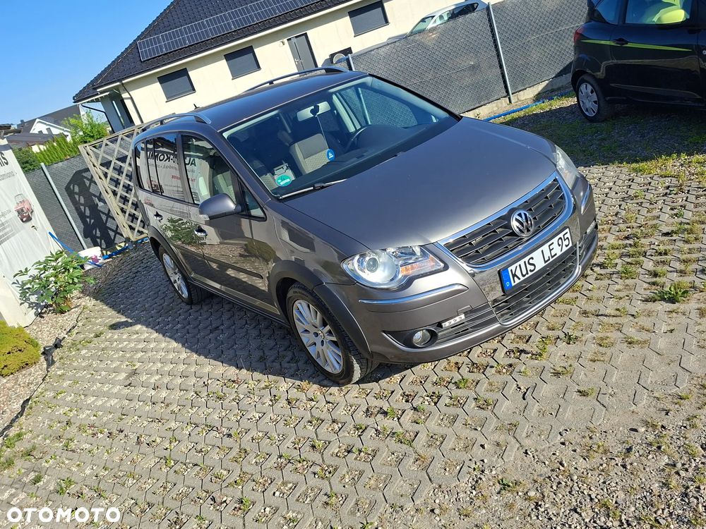 Volkswagen Touran 1.9 TDI DPF Blue Motion Conceptline - 10