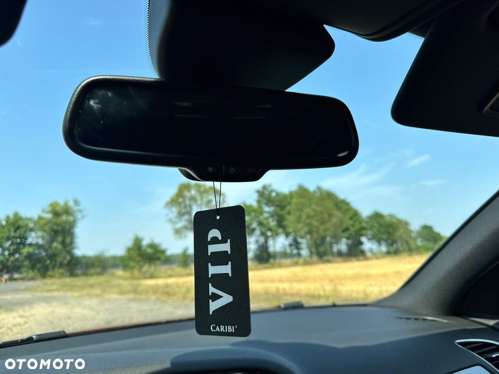 Audi A4 Avant 2.0 TDI Quattro - 29