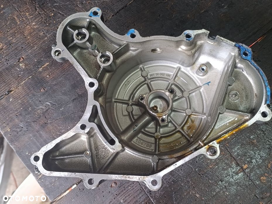 Dekiel KTM Duke 125 pokrywa misa kapa olejowa statora części silnik A1 - 7