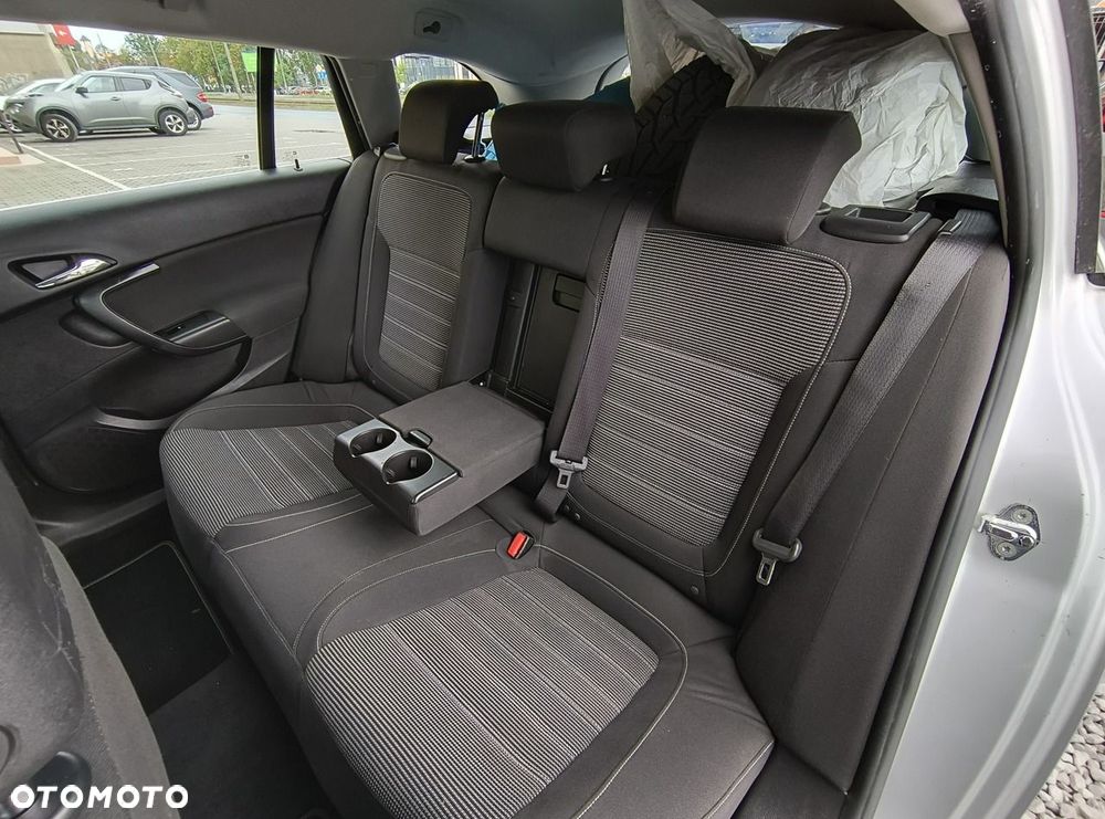 Opel Insignia 2.0 CDTI automatik Active - 14