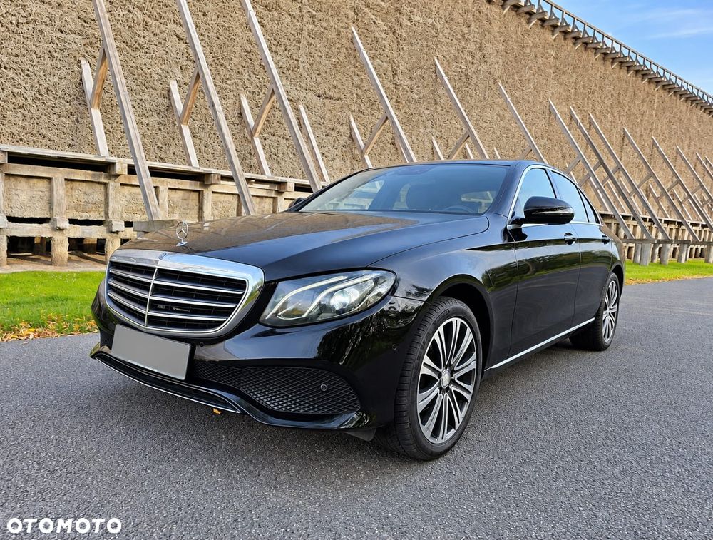 Mercedes-Benz Klasa E 200 9G-TRONIC - 1