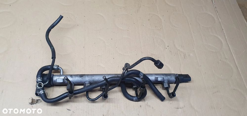 Listwa wtryskowa Mercedes A-Klasa W169 2.0 CDI A6110780449 A6400701295 - 1