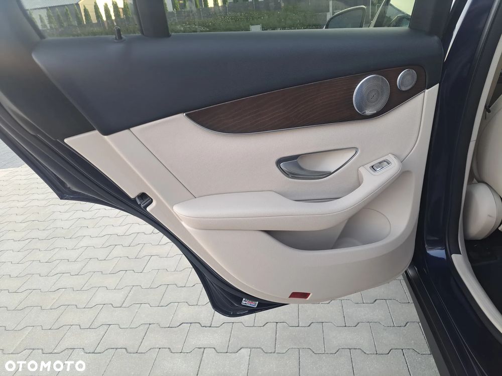 Mercedes-Benz GLC - 24