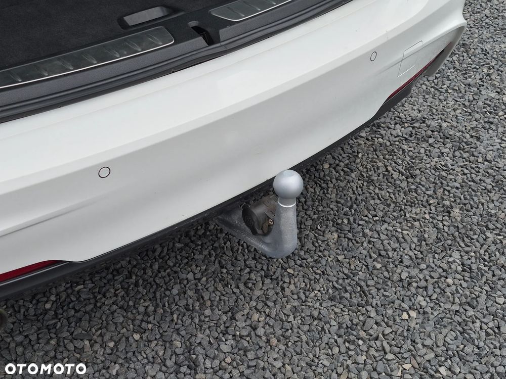 BMW Seria 3 320d xDrive - 29