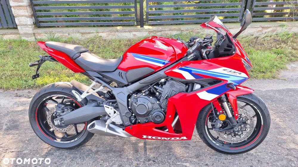 Honda CBR - 23