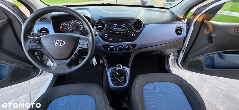 Hyundai i10 1.1 FIFA WM Edition - 13