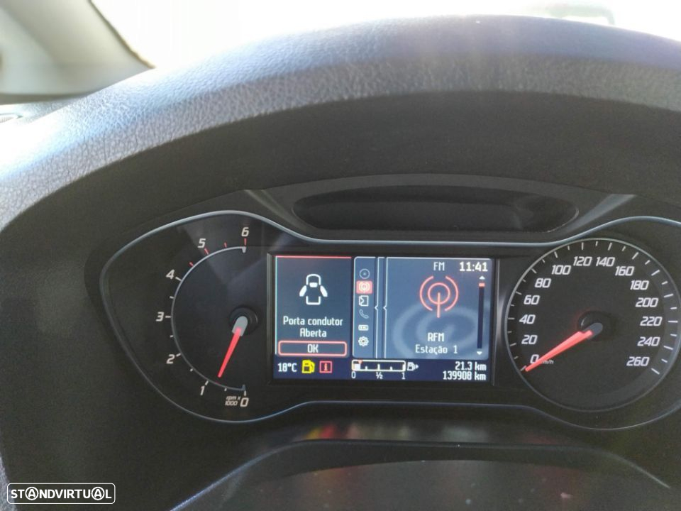 Ford S-Max 2.0 TDCi Titanium 7L 143g - 28