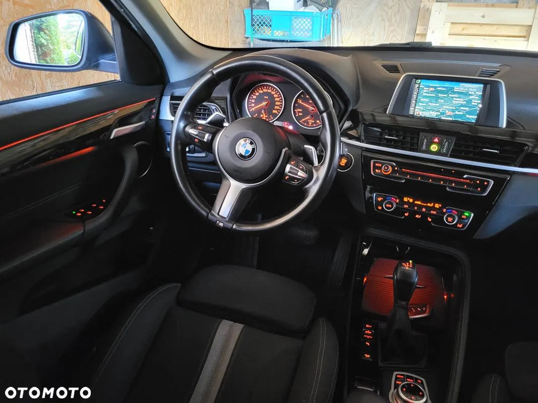 BMW X1 xDrive18d - 13