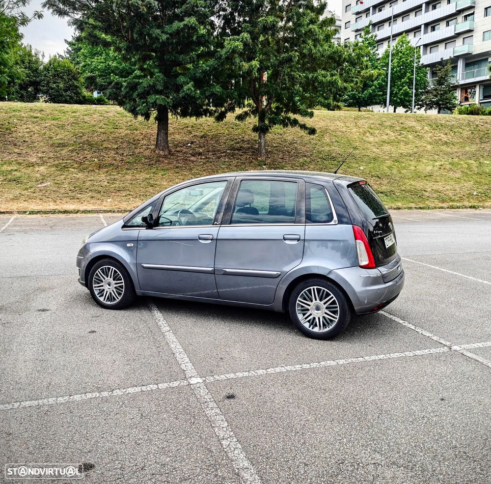 Lancia Musa 1.3 Multijet 16v DPF Auto Platinum - 32
