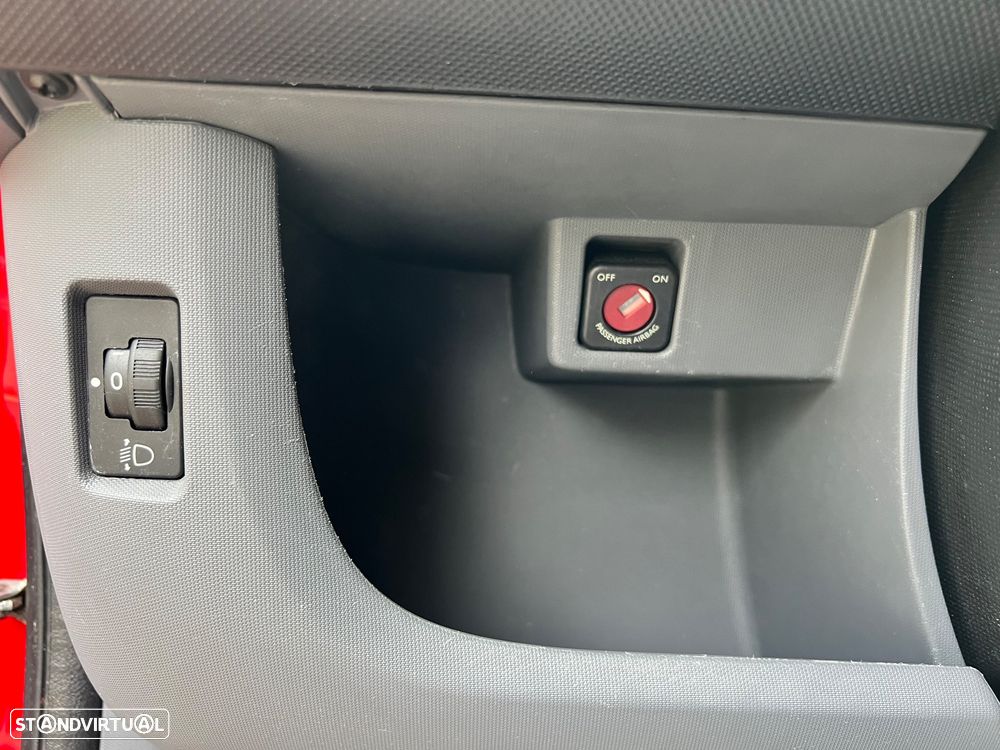 Peugeot 107 1.0 Active - 18