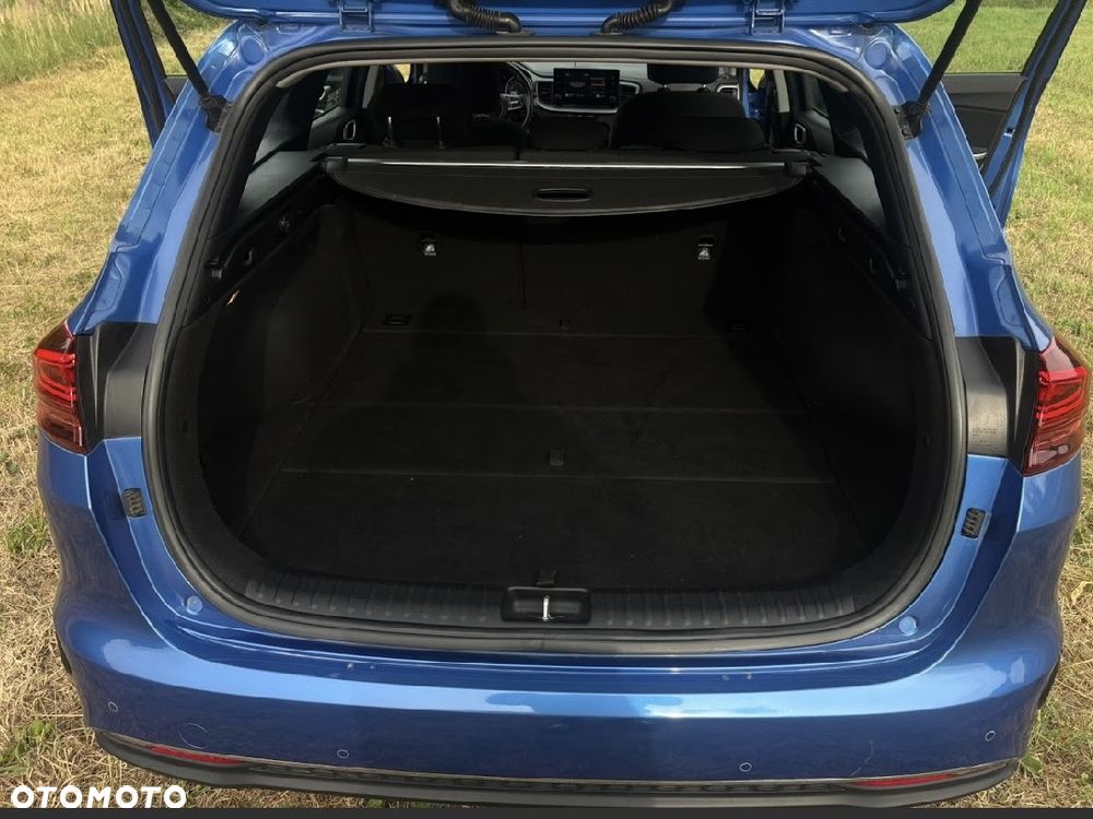 Kia Ceed 1.6 CRDi mHEV GT-Line - 8