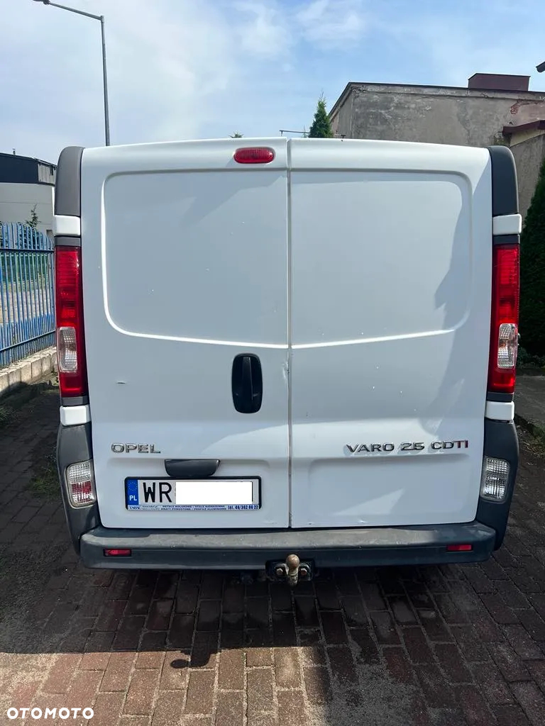 Opel Vivaro - 2