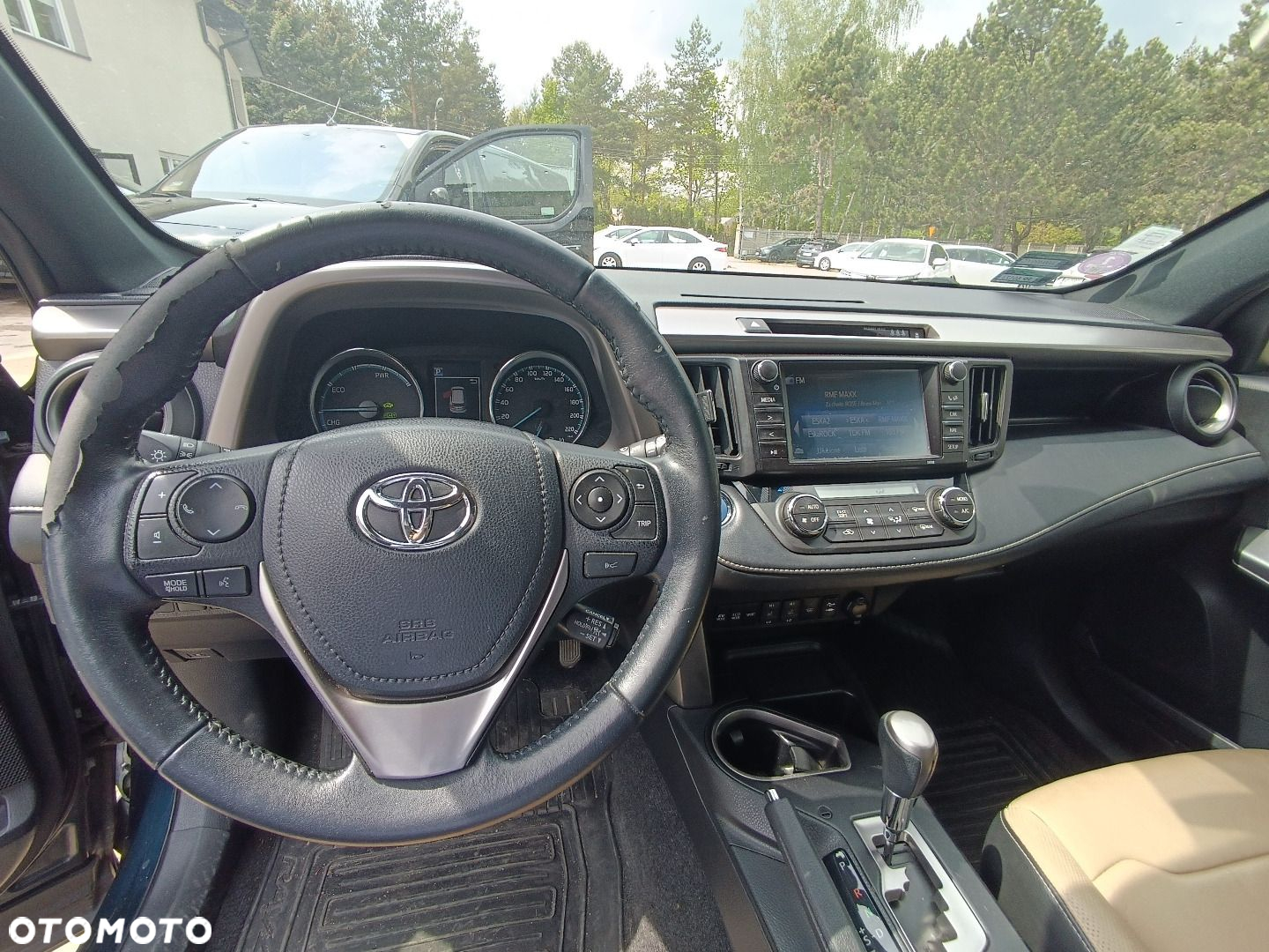 Toyota RAV4 - 8