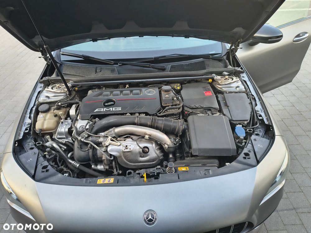 Mercedes-Benz CLA AMG 35 4Matic AMG Speedshift 7G-DCT - 11