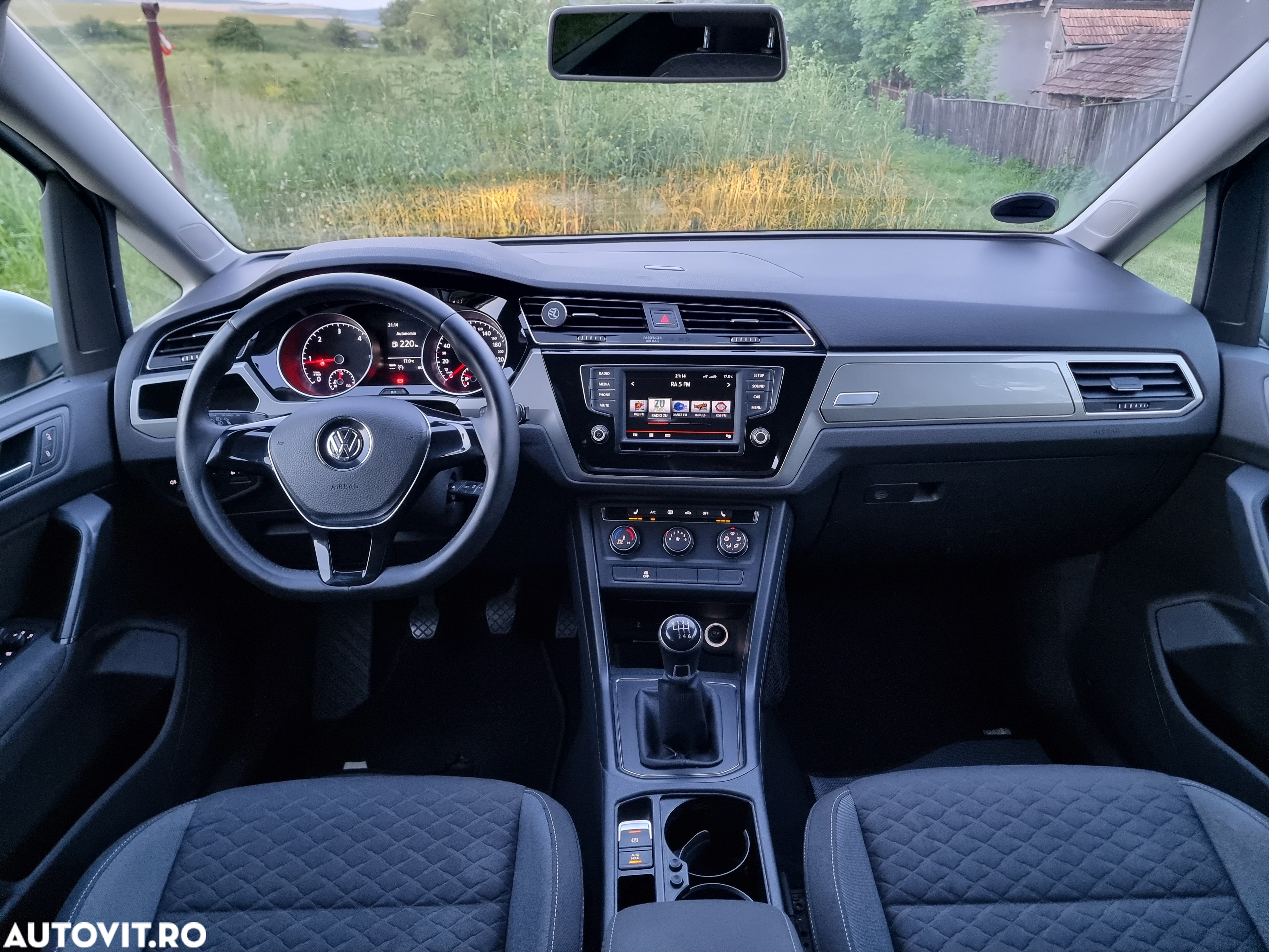 Volkswagen Touran 1.6 TDI Trendline - 13