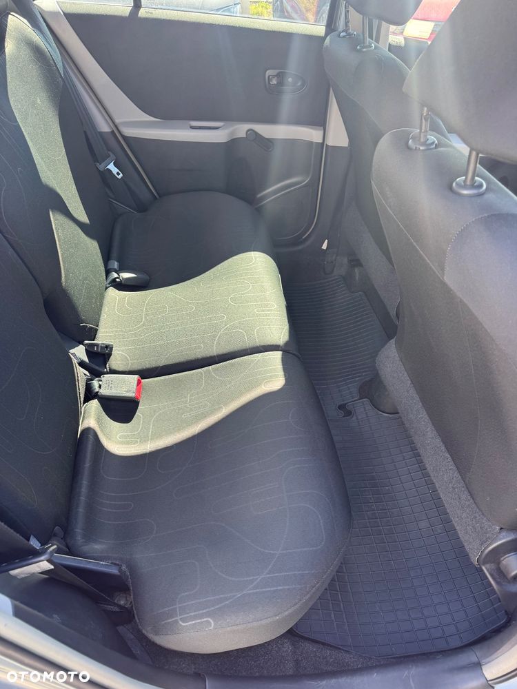 Toyota Yaris 1.0 Luna A/C - 17