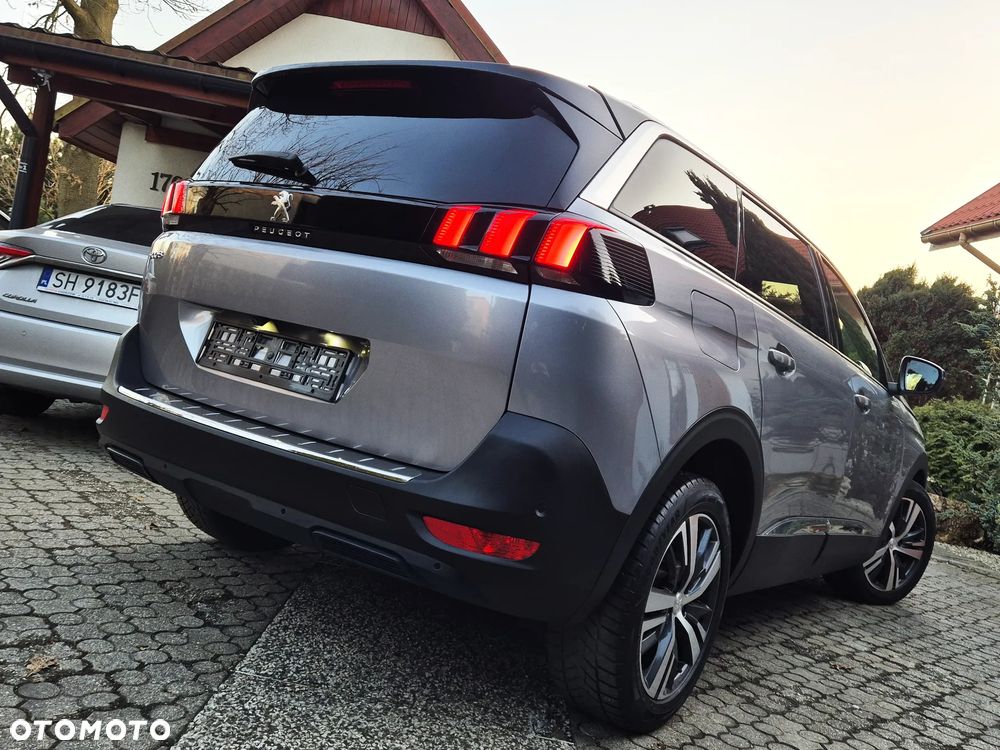 Peugeot 5008 - 4