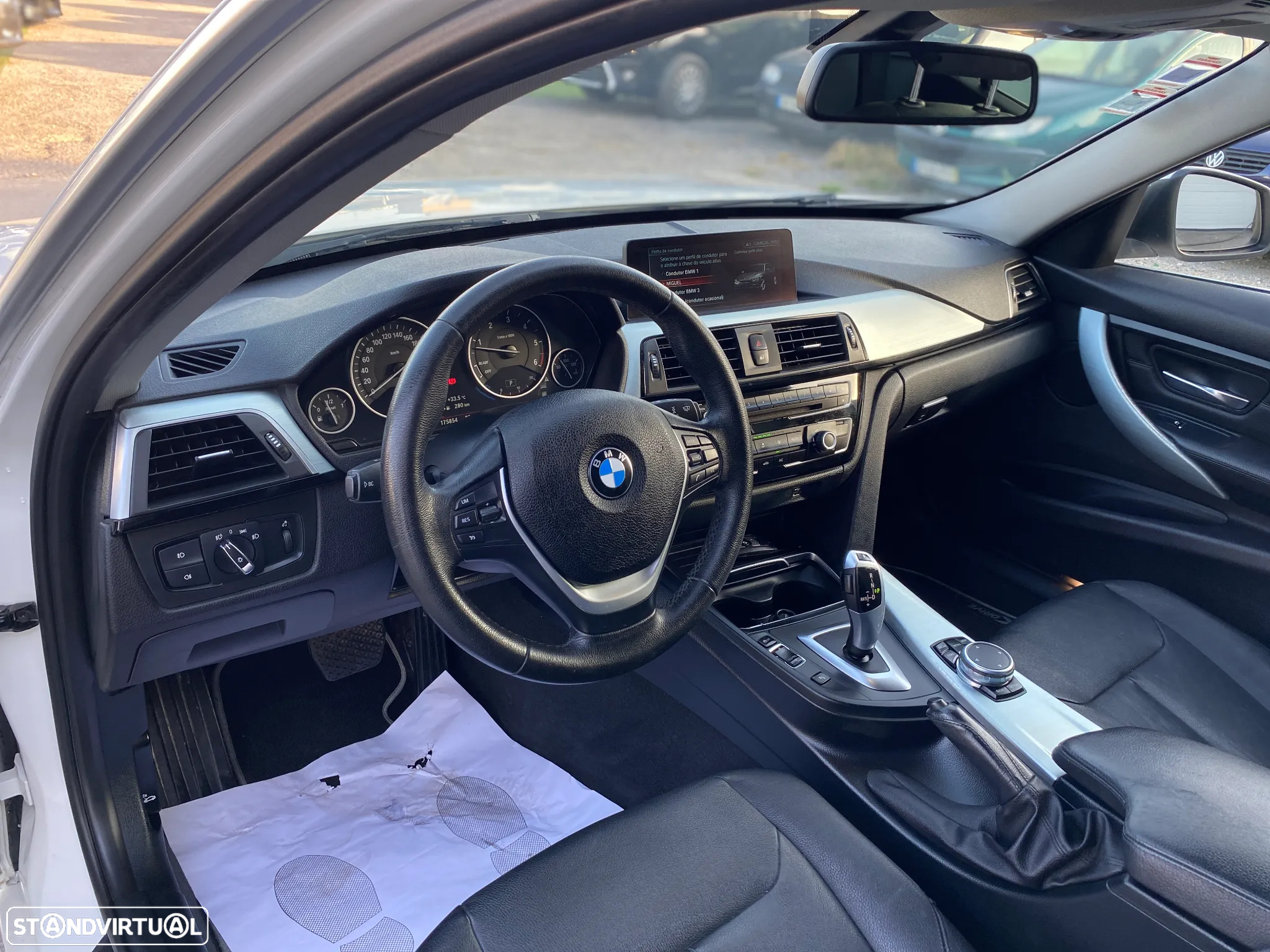 BMW 320 d Touring xDrive Pack M Auto - 22