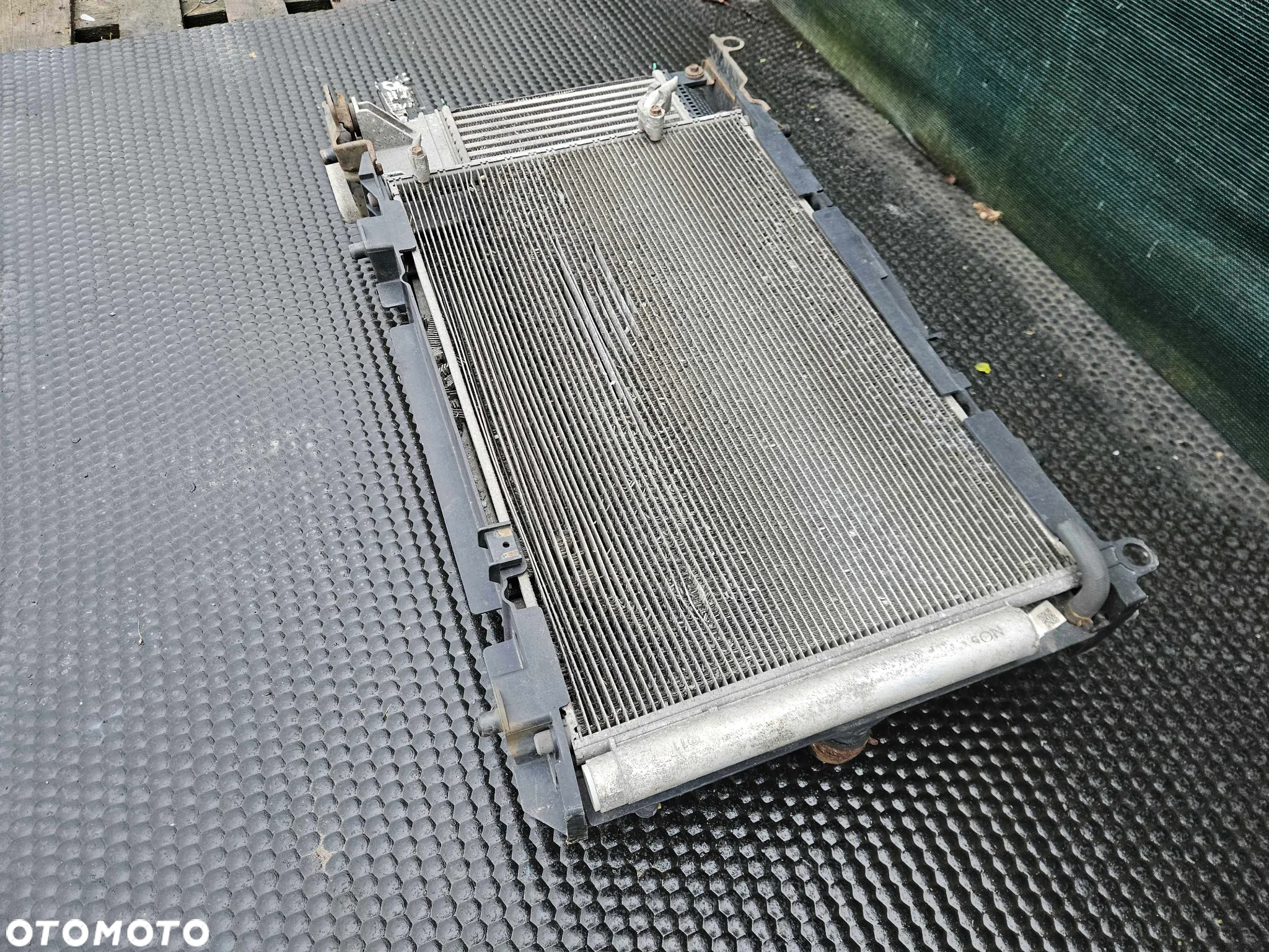 Chłodnica Wody Plynu Klimatyzacji Intercooler Wentylator 1.4 D4D Toyota Auris 1 I Lift 2011r - 12