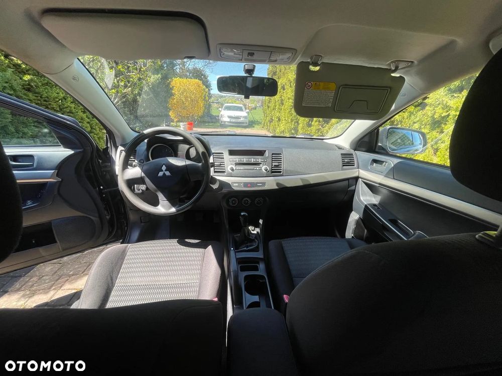 Mitsubishi Lancer - 6