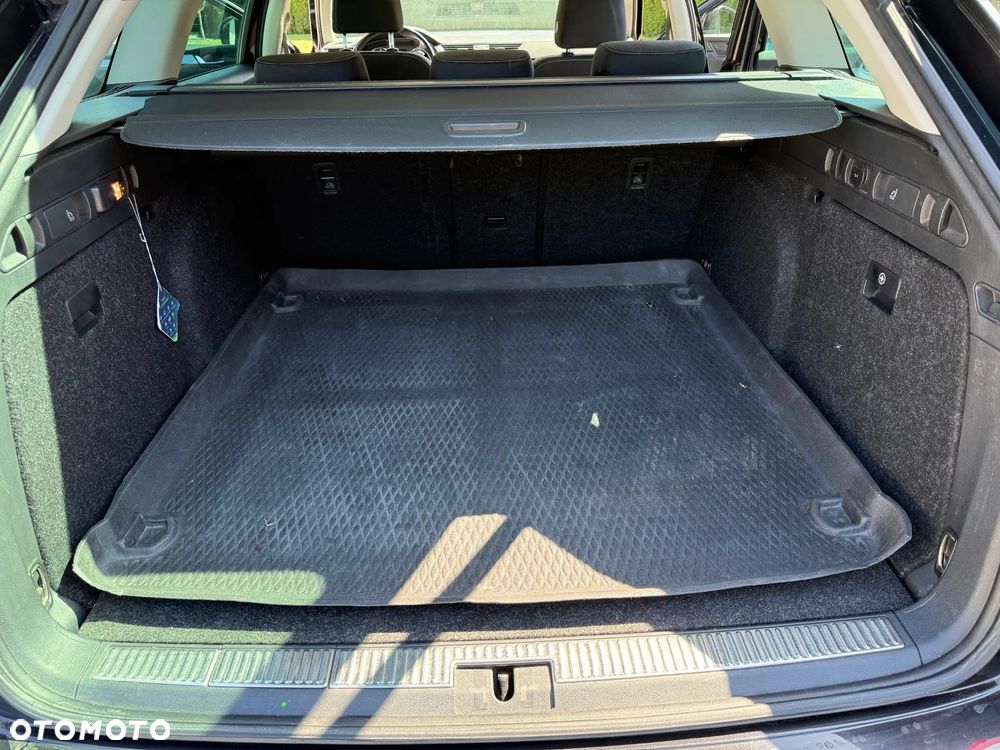 Skoda Superb 2.0 TDI DSG Style - 10