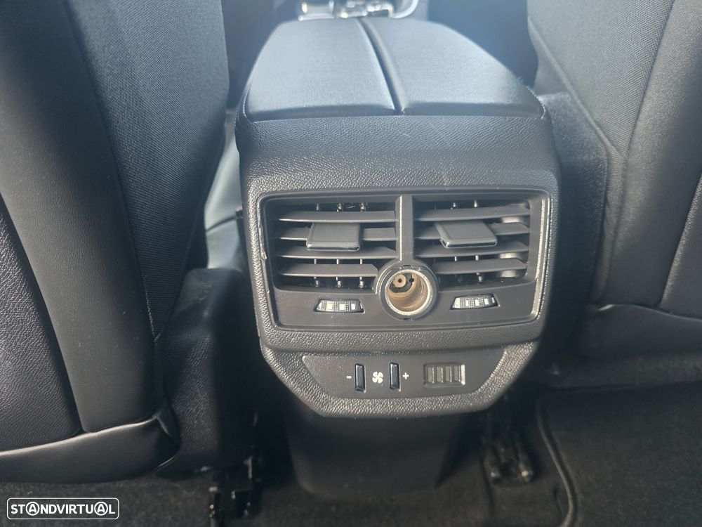 Peugeot 5008 1.5 BlueHDi Allure EAT8 - 42