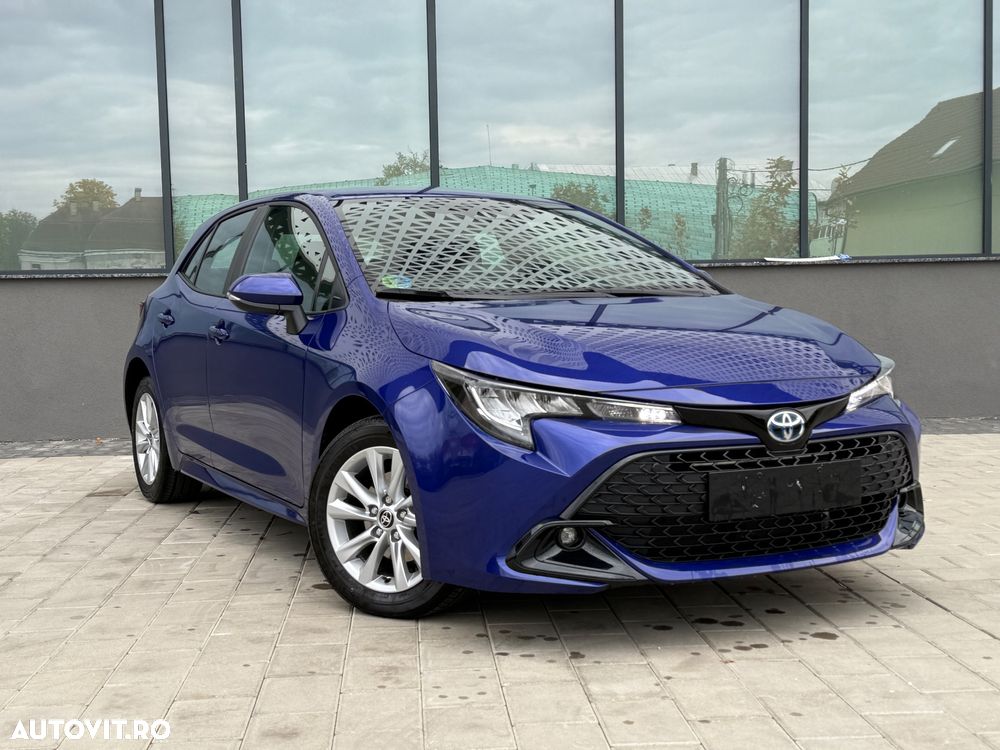 Toyota Corolla 1.8 Hybrid Business Edition - 1