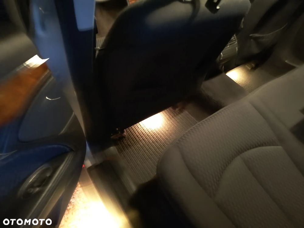 Mercedes-Benz Klasa E 200 Kompressor T Elegance - 30