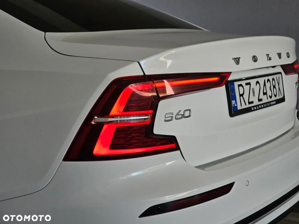 Volvo S60 T4 R-Design - 7