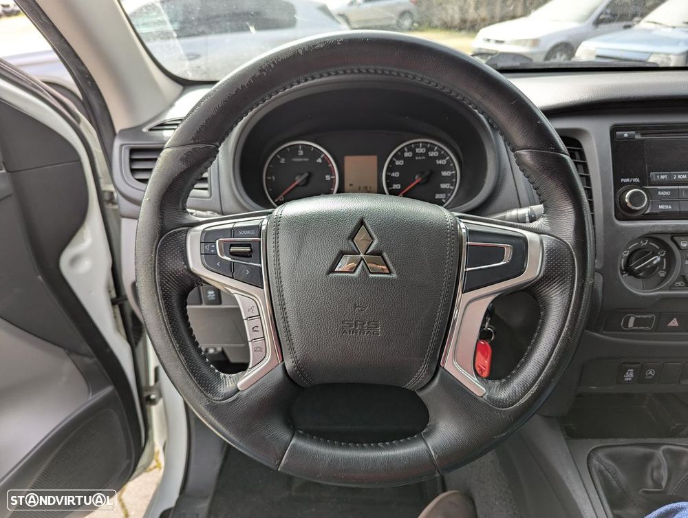 Mitsubishi L200 2.4 DI-D Club Invite 4WD - 13