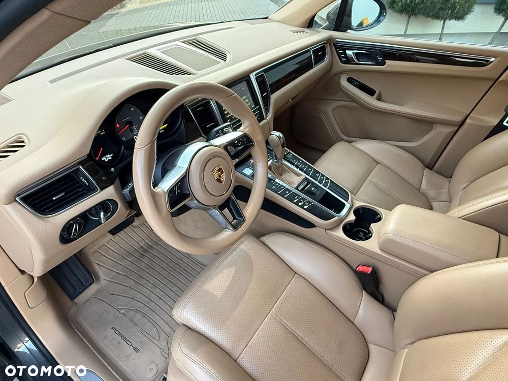 Porsche Macan - 23