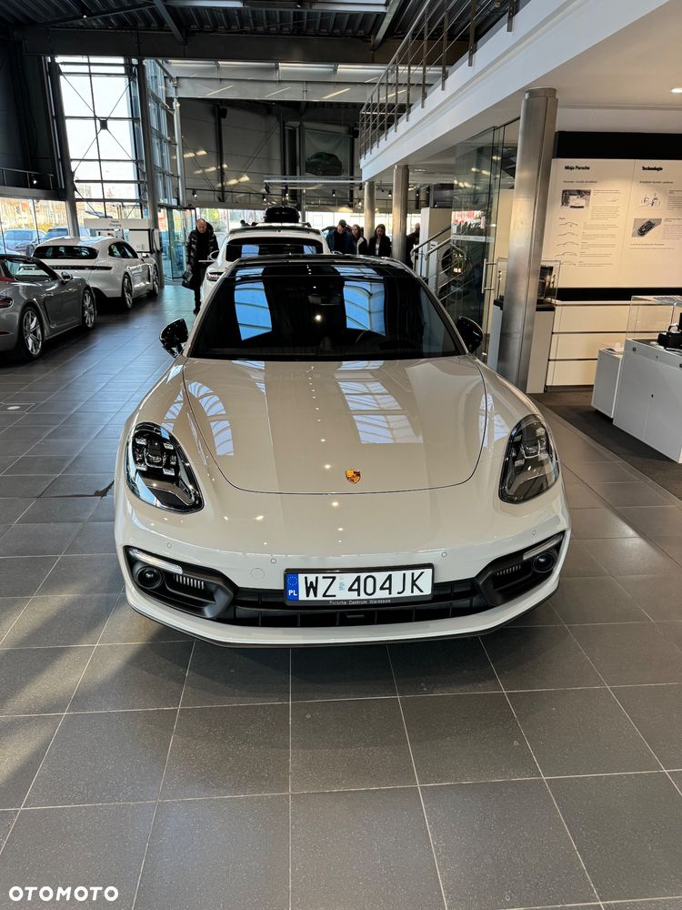 Porsche Panamera 4 E-Hybrid Platinum Edition - 3