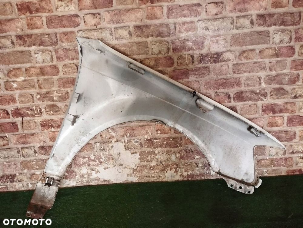 Audi A3 8P 08/12 DUŻY GRIL Przód strona lewa Błotnik przedni LEWY KOD LY9C - 12