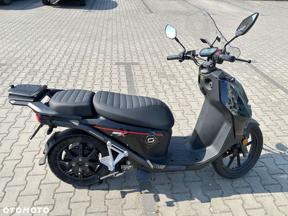 Super Soco CPx - 6